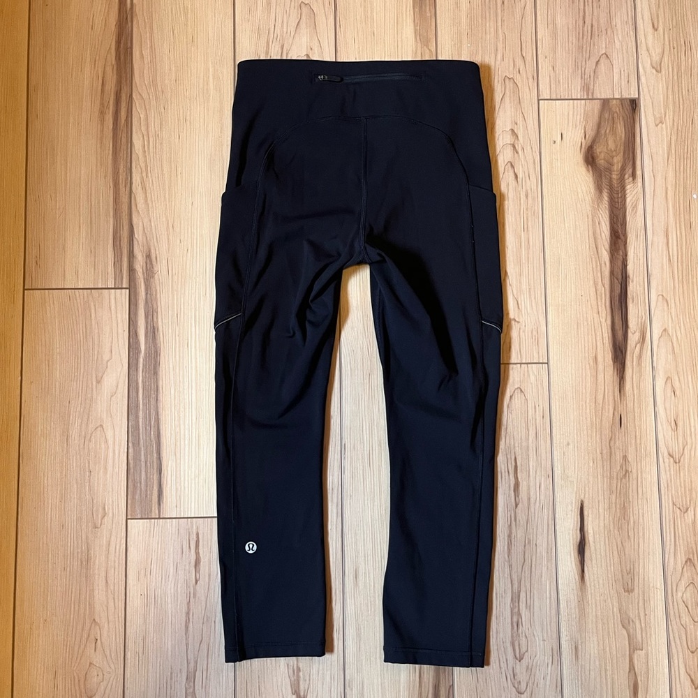 NWOT Lululemon Speed Up Crop 21"